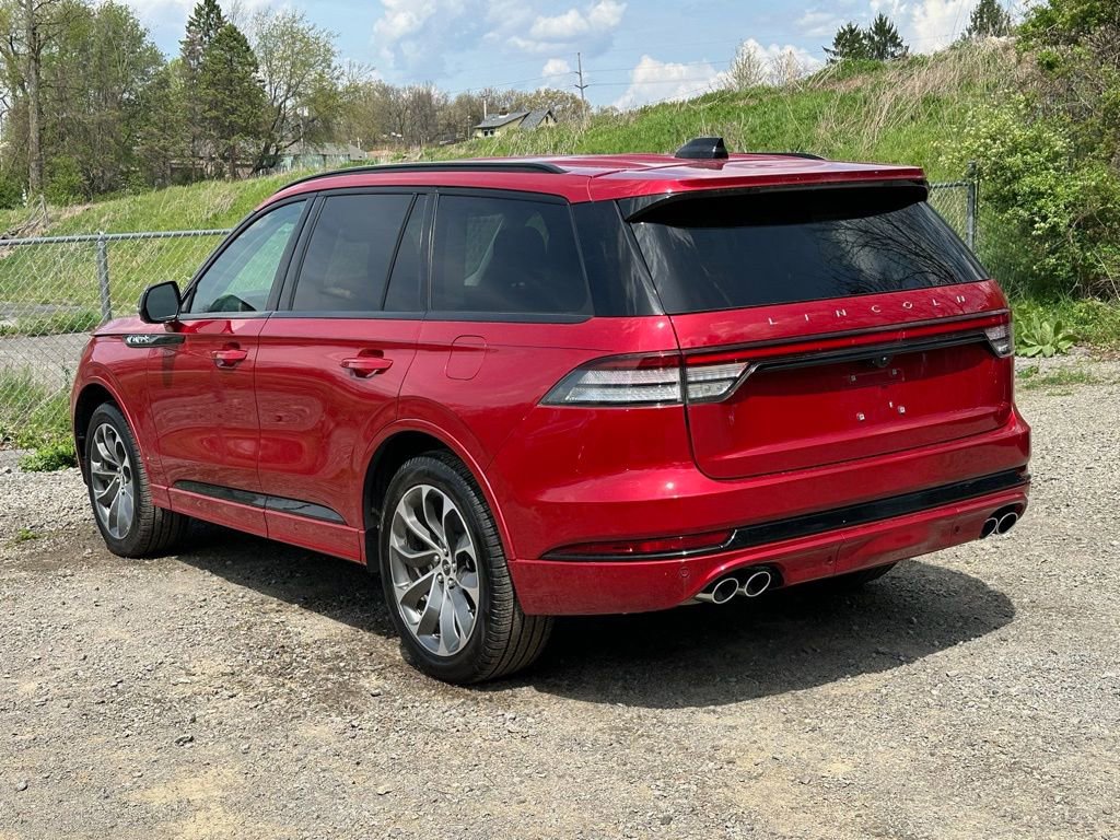 New 2026 Lincoln Aviator AWD w/ Jet Appearance Package image 32