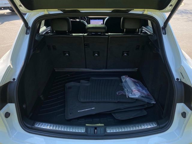 Used 2020 Porsche Macan S AWD/4WD image 30