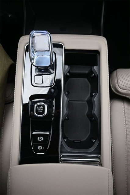 New 2026 Volvo XC90 B6 Ultra w/ Protection Package Premier image 11