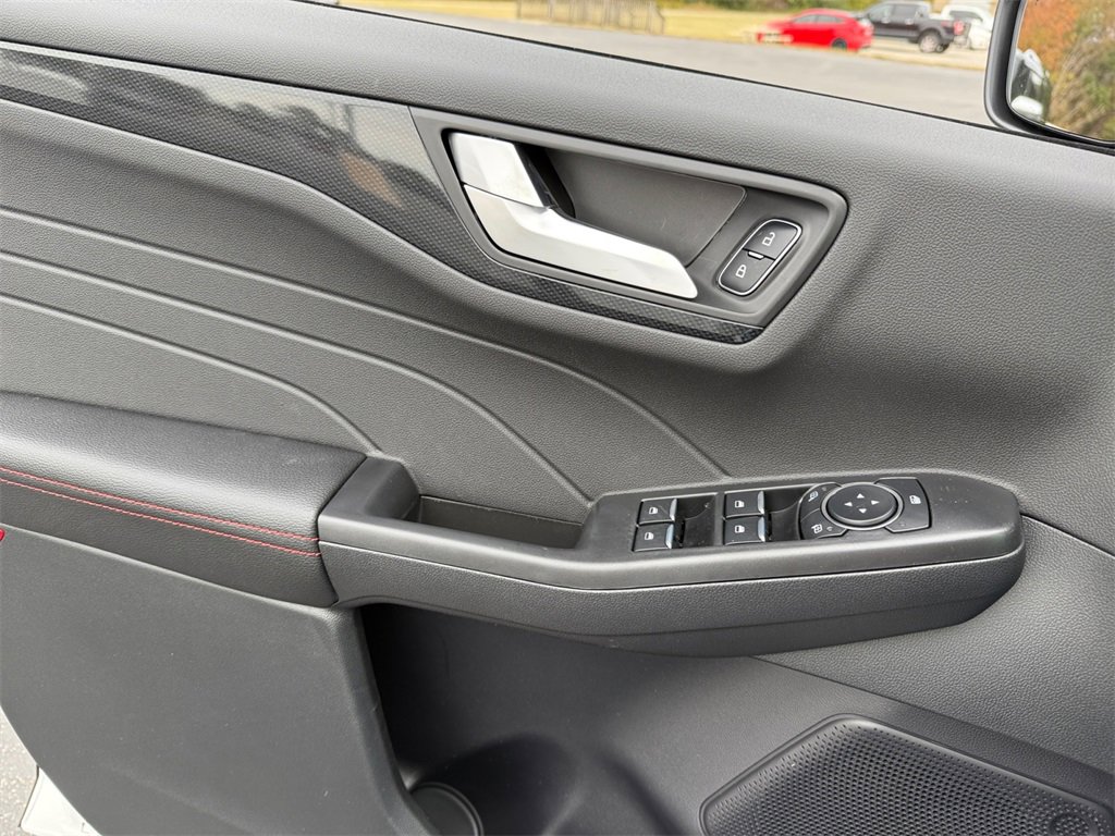 New 2026 Ford Escape ST-Line w/ Cold Weather Package image 19