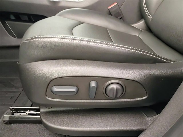 Used 2022 GMC Terrain SLT w/ LPO, Floor Liner Package image 14