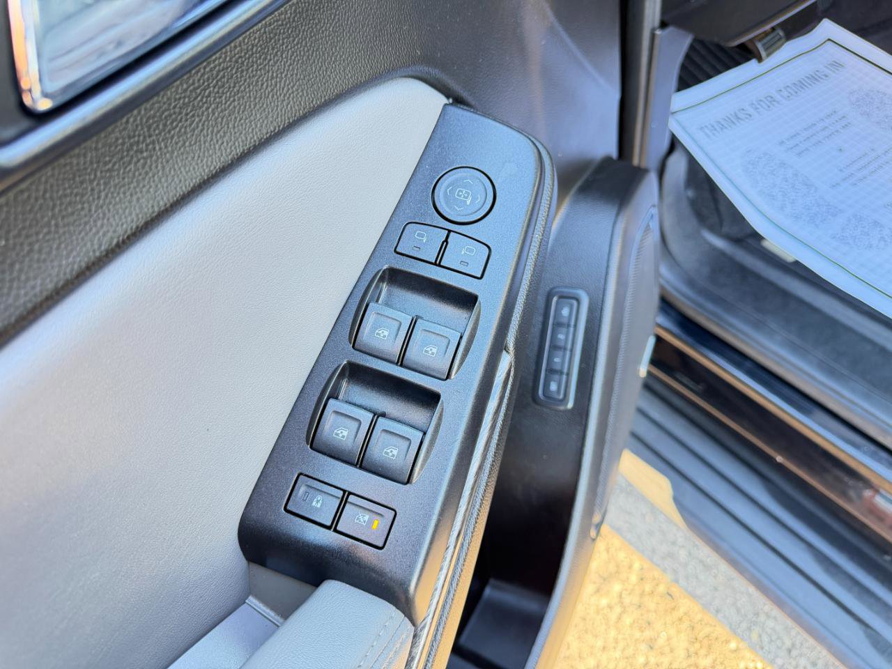 Used 2020 Chevrolet Suburban LT image 17