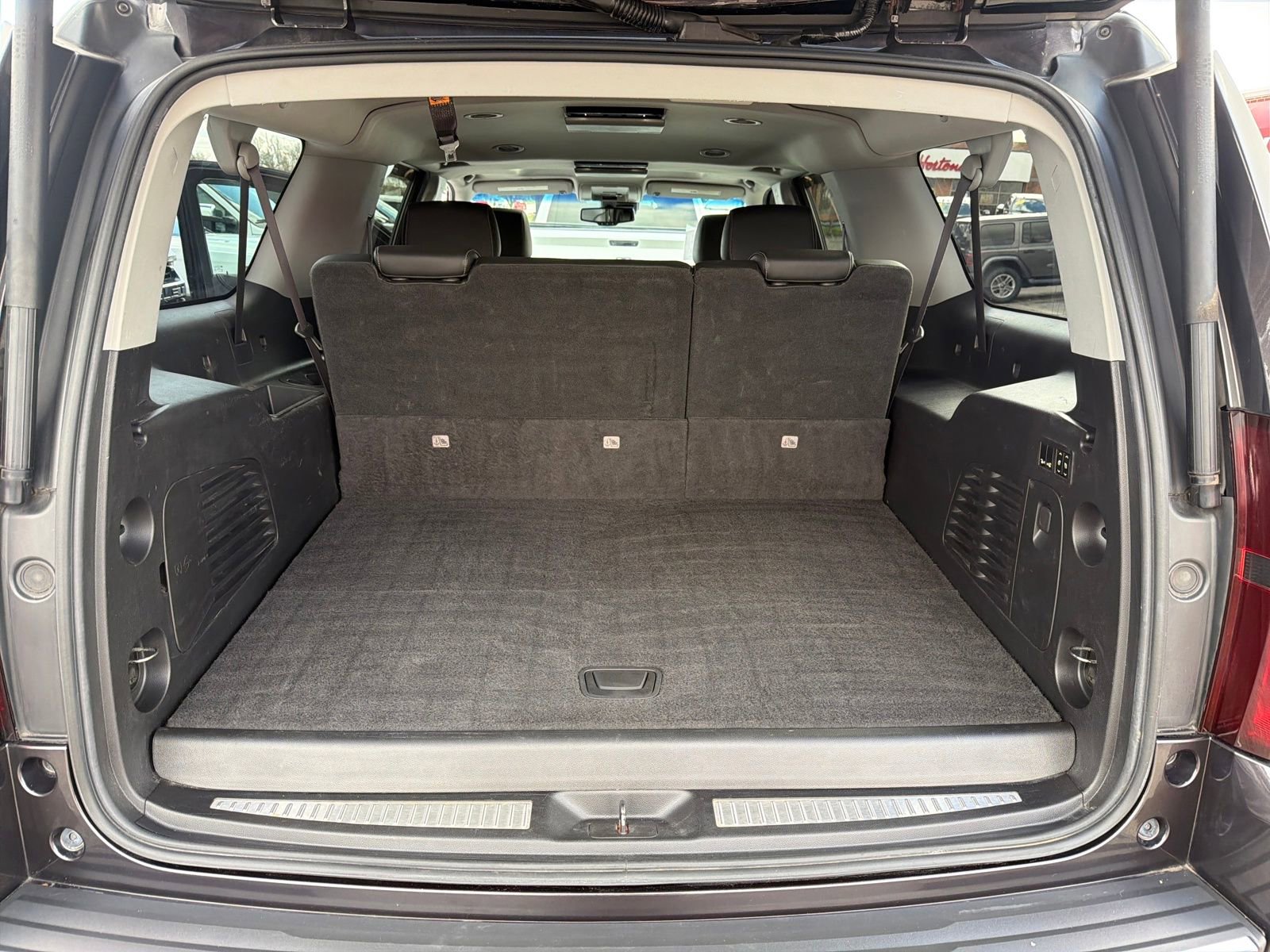 Used 2017 Chevrolet Suburban Premier image 28