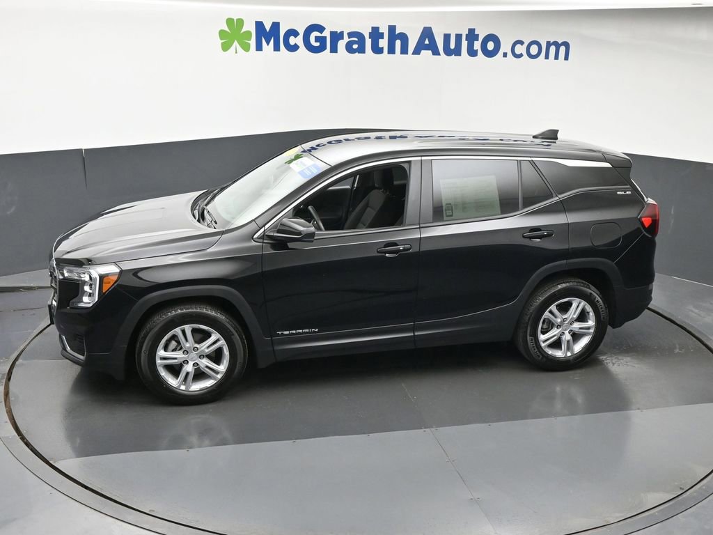 Used 2023 GMC Terrain SLE FWD image 17