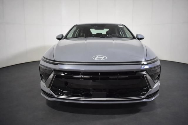 Used 2025 Hyundai Sonata SEL FWD image 2