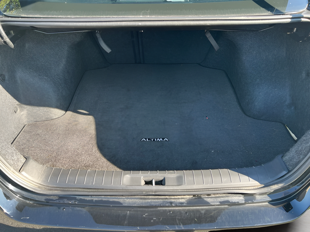 Used 2015 Nissan Altima 2.5 SL w/ Moonroof Package FWD image 10