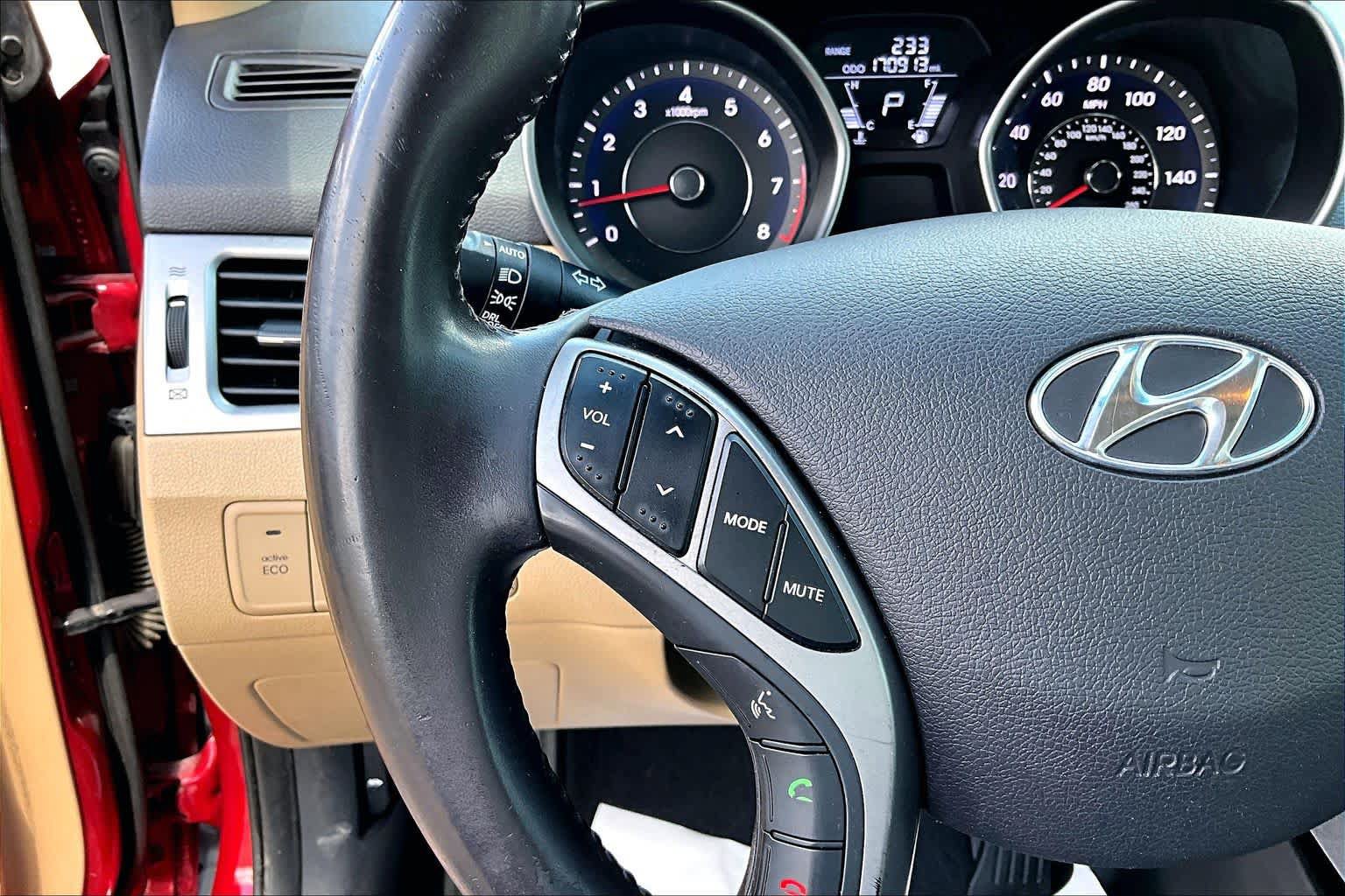 Used 2013 Hyundai Elantra Limited w/ Technology Pkg FWD image 24