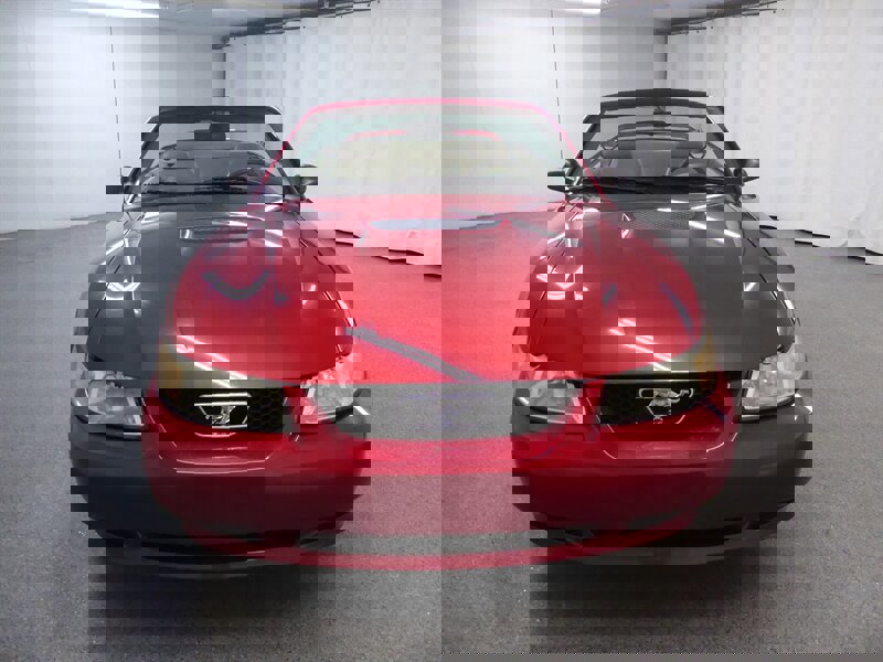 Used 2000 Ford Mustang GT image 2