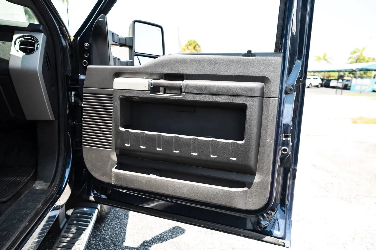 Used 2014 Ford F250 Lariat w/ Chrome Package AWD/4WD image 20