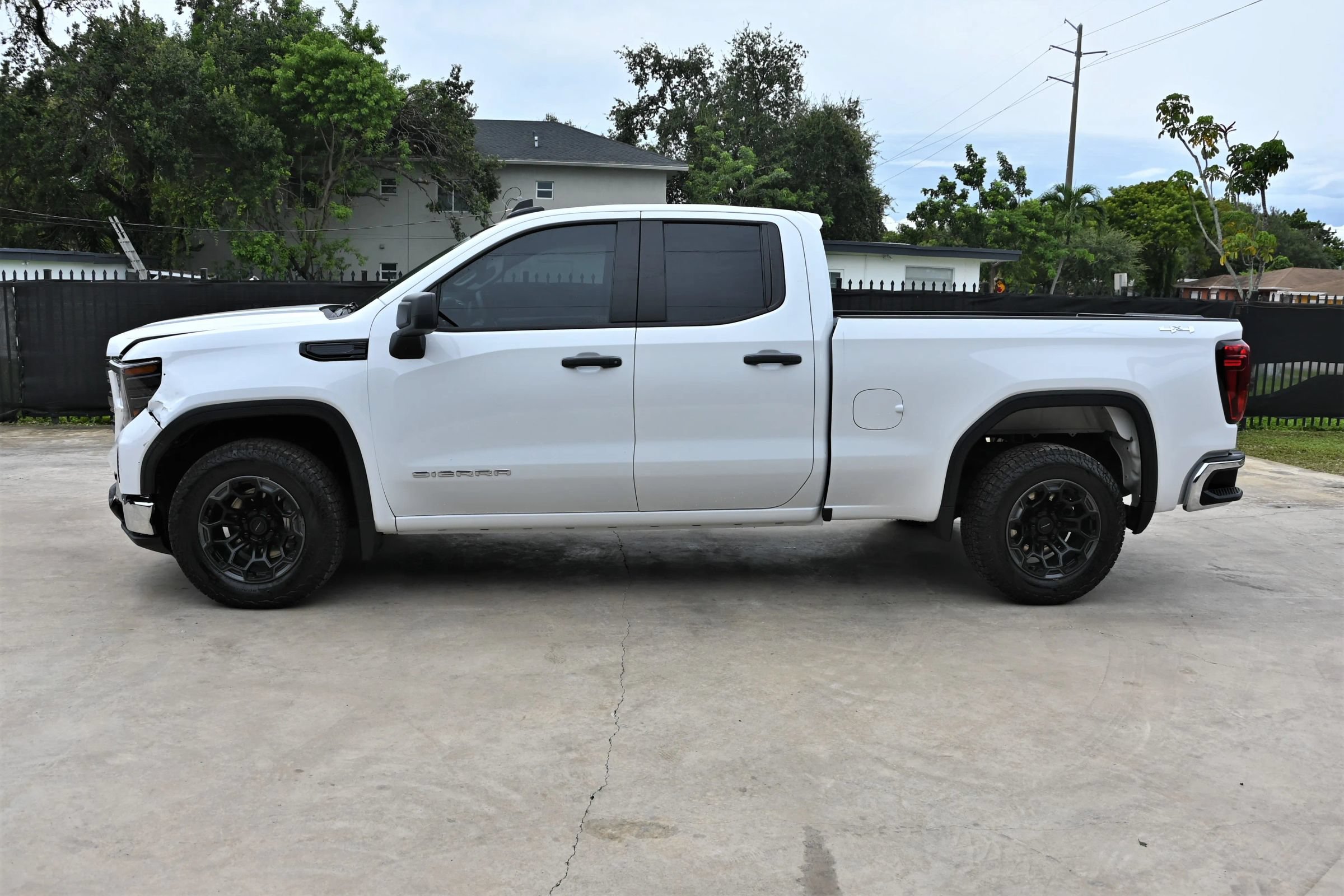 Used 2024 GMC Sierra 1500 Pro w/ Pro Value Package AWD/4WD image 7