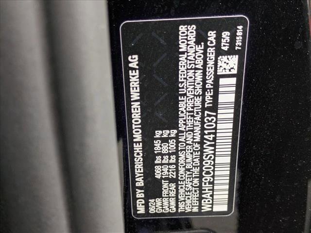 Used 2025 BMW Z4 M40i w/ Edition RWD image 16