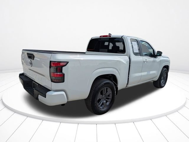Used 2025 Nissan Frontier SV RWD image 4