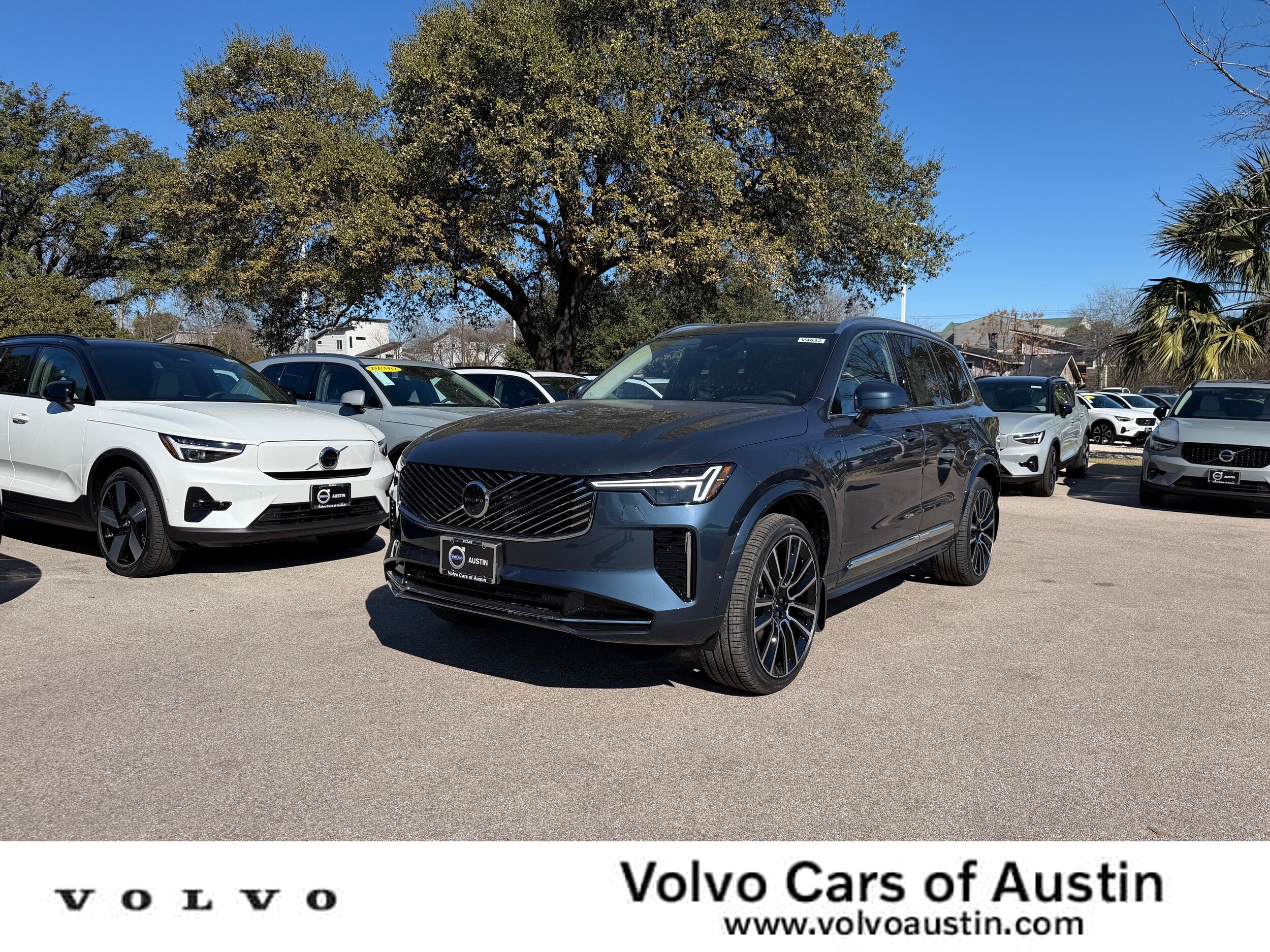 New 2026 Volvo XC90 B6 Ultra w/ Lounge Package