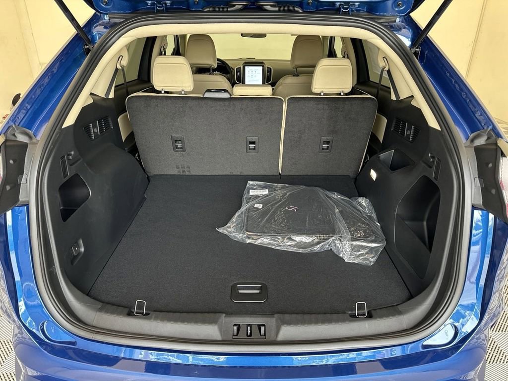 New 2024 Ford Edge SE w/ Black Appearance Package image 23