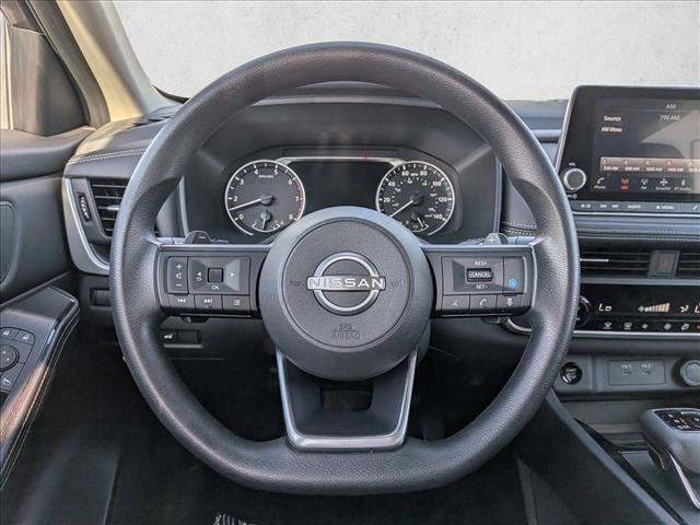 Used 2024 Nissan Rogue SV FWD image 14