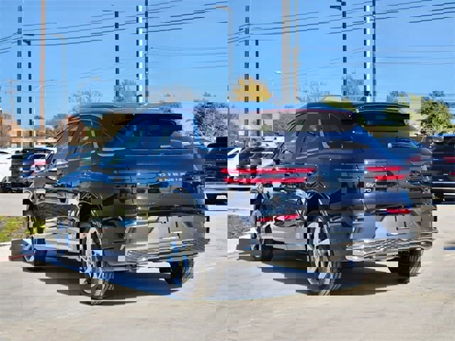 New 2026 Genesis GV70 2.5T Advanced image 4