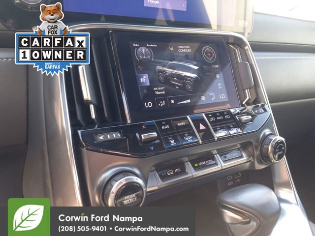 Used 2024 Lexus LX 600 4WD w/ Luxury Package image 17