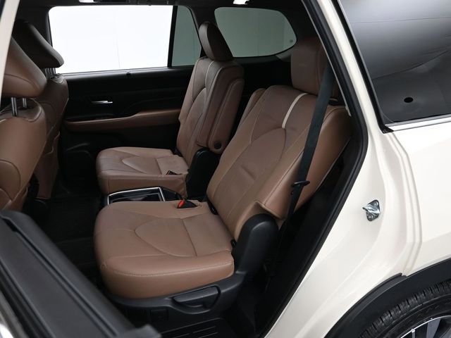 Used 2024 Toyota Grand Highlander Platinum image 28