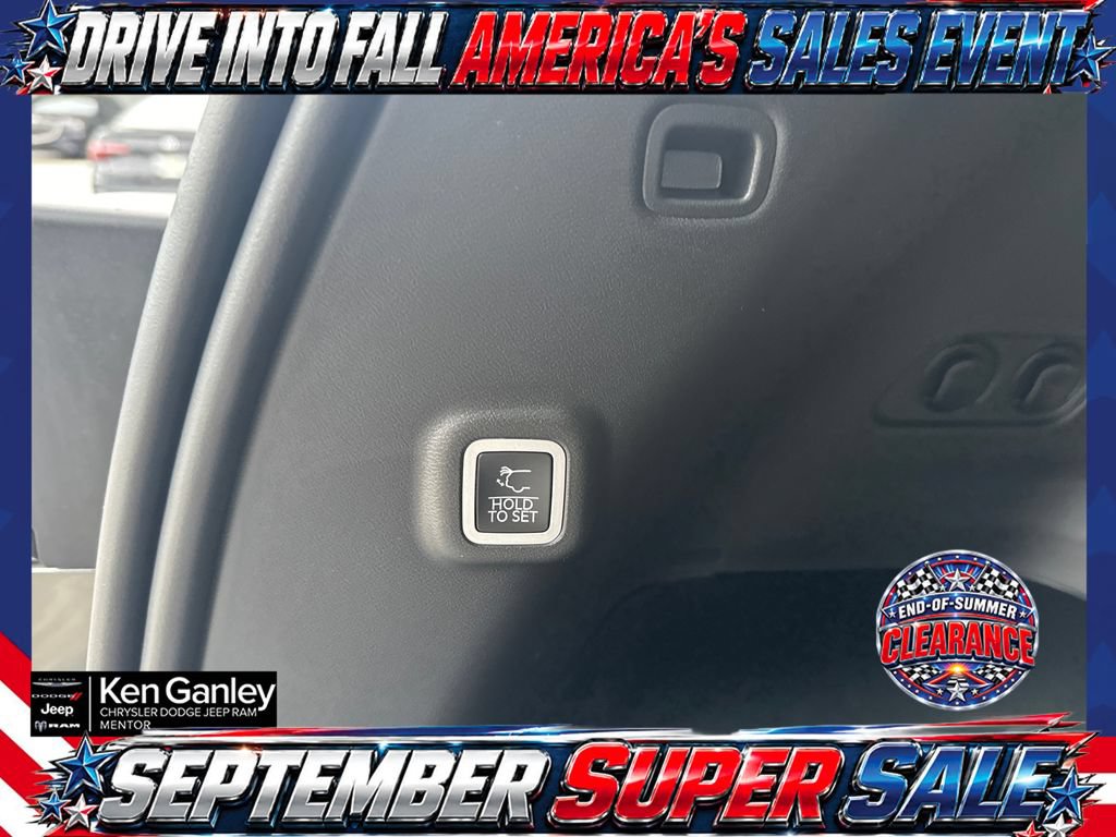 New 2026 Jeep Cherokee Overland w/ Trailer Tow Group AWD/4WD image 10