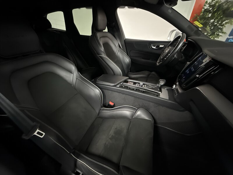 Used 2019 Volvo XC60 T5 R-Design w/ Protection Package Premier FWD image 20