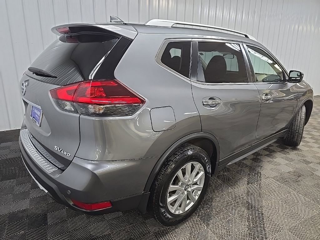 Used 2020 Nissan Rogue SV image 10