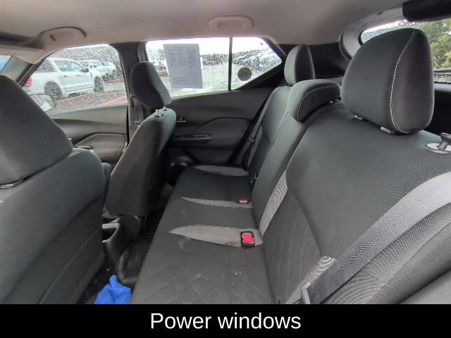 Used 2019 Nissan Kicks SV FWD image 12