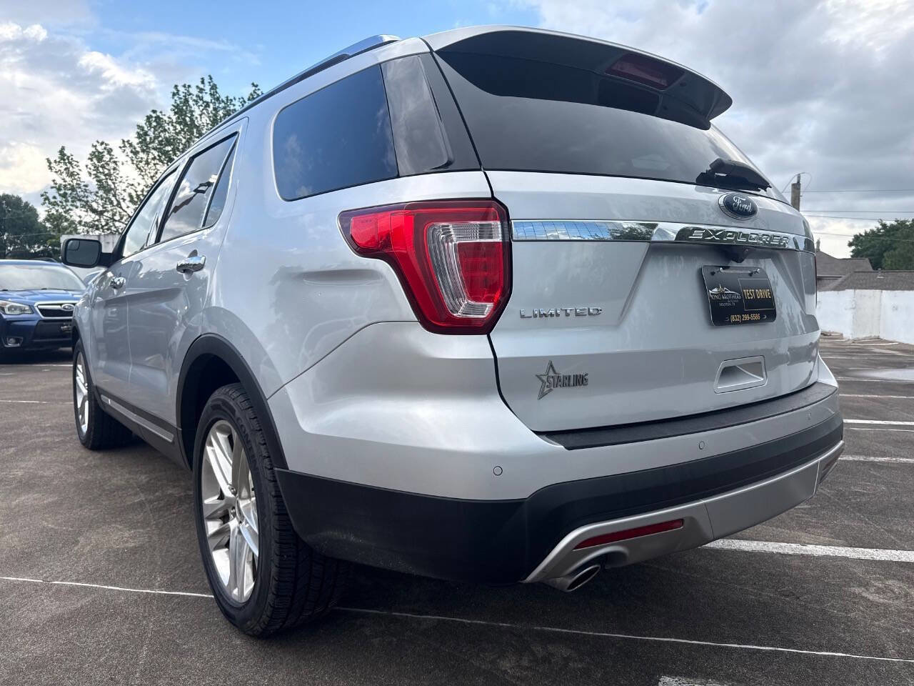 Used 2017 Ford Explorer Limited FWD image 6