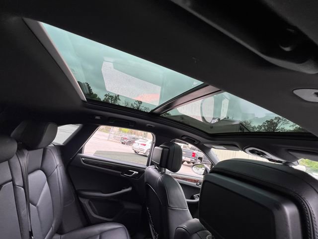 Used 2023 Porsche Macan S image 30