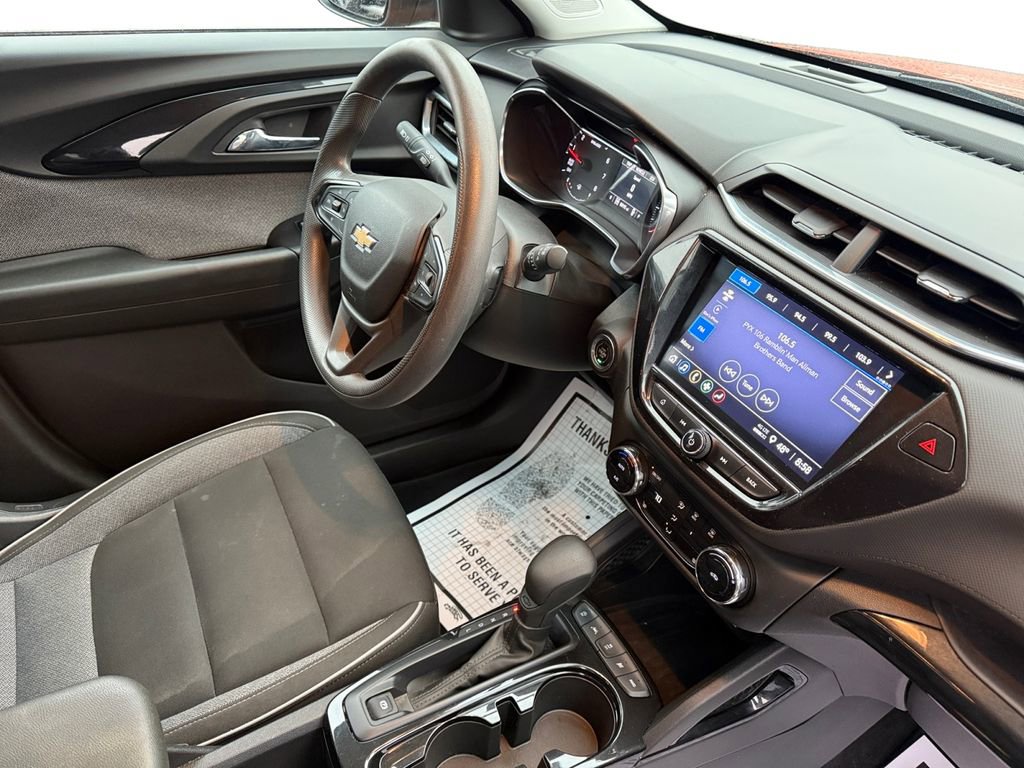 Used 2022 Chevrolet TrailBlazer LT w/ Convenience Package image 19