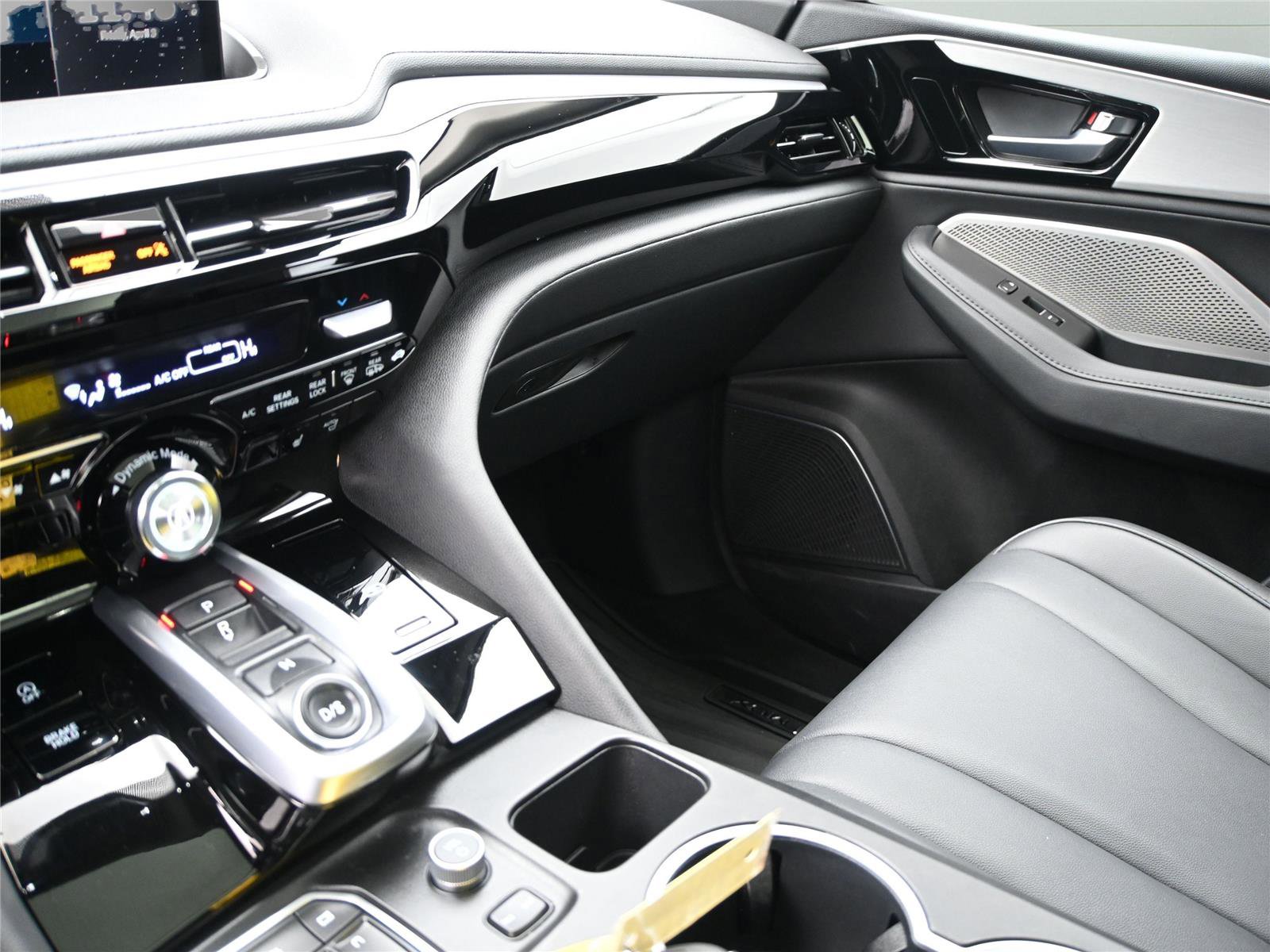 Certified 2023 Acura MDX SH-AWD image 6