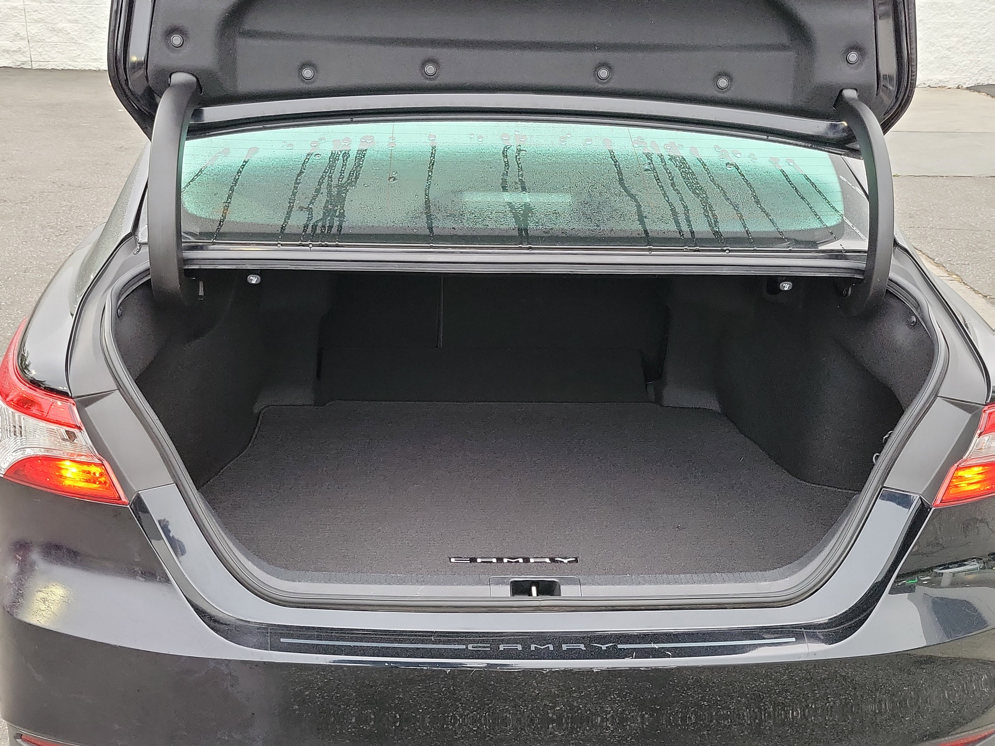 Used 2019 Toyota Camry LE image 16