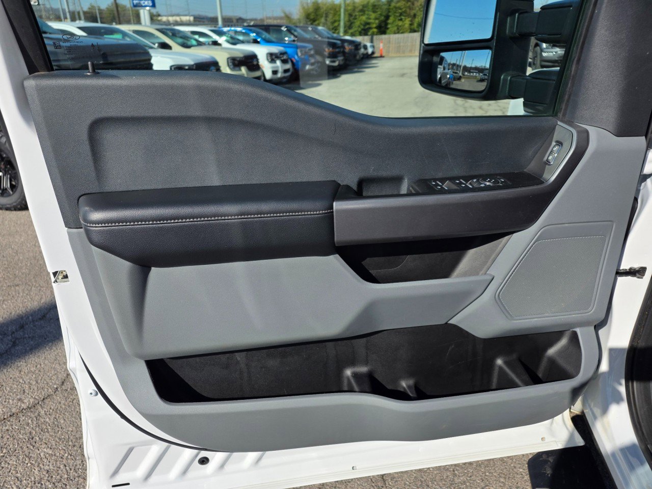 Used 2025 Ford F350 XLT AWD/4WD image 22