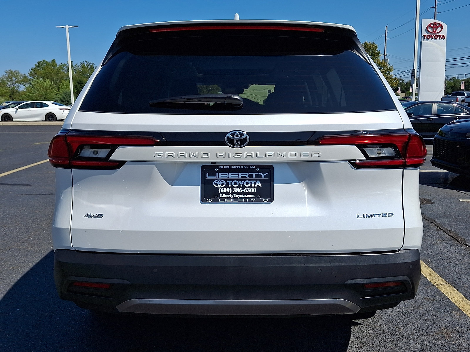 Used 2026 Toyota Grand Highlander AWD image 5