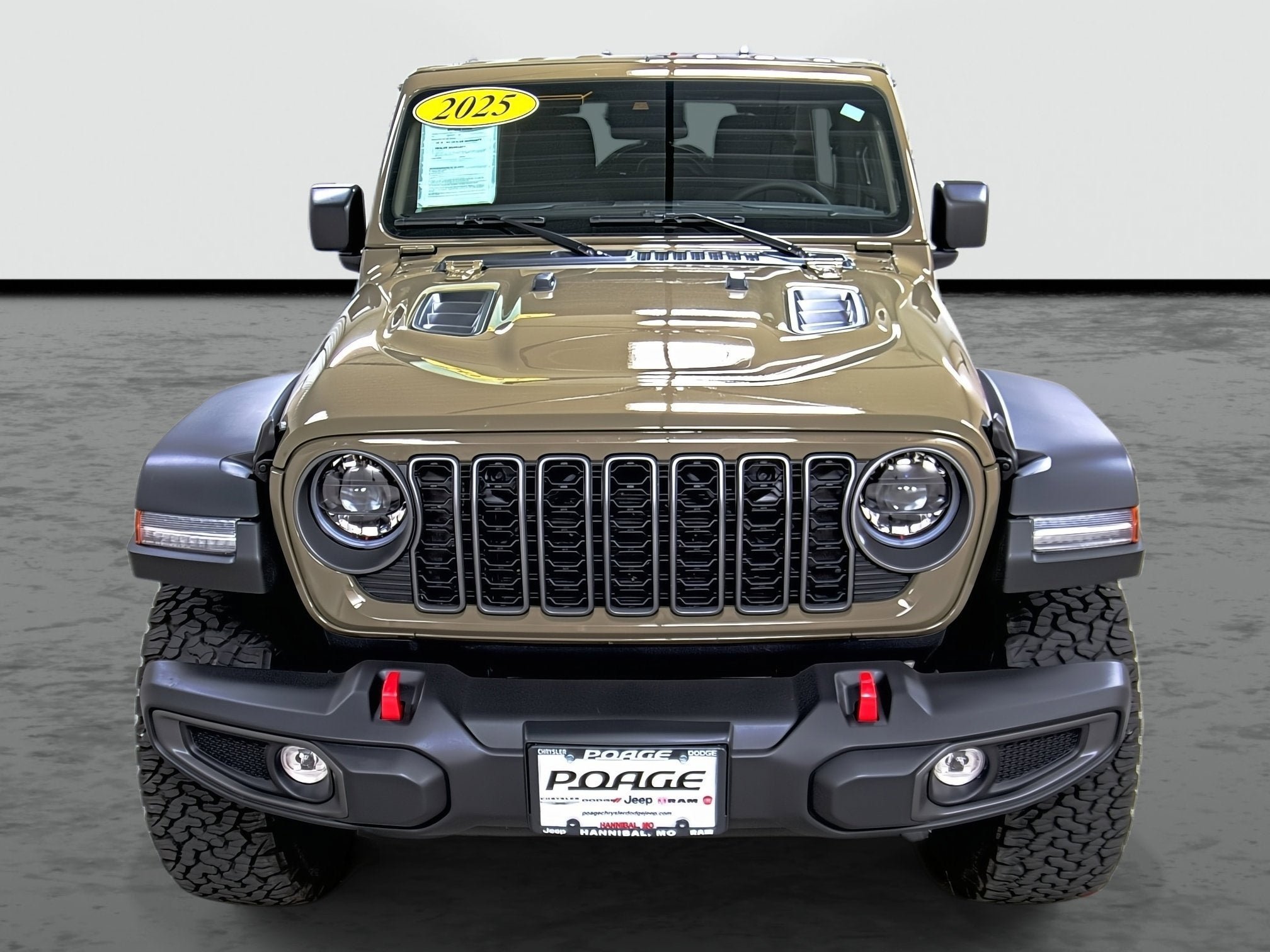 Used 2025 Jeep Wrangler Unlimited Rubicon w/ XTREMEE 35" Tire Package AWD/4WD image 6