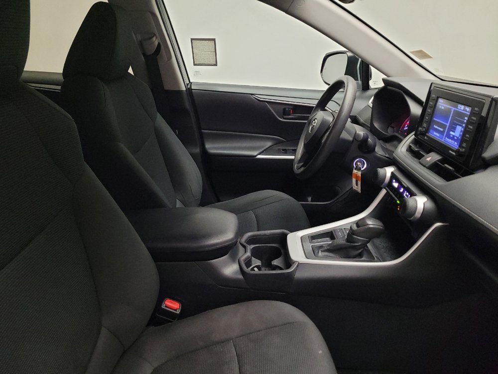 Used 2021 Toyota RAV4 LE FWD image 21