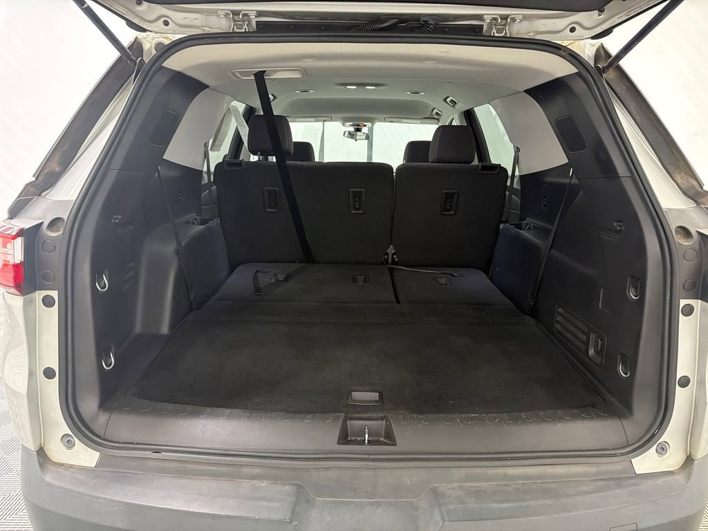 Used 2019 Chevrolet Traverse LS image 19