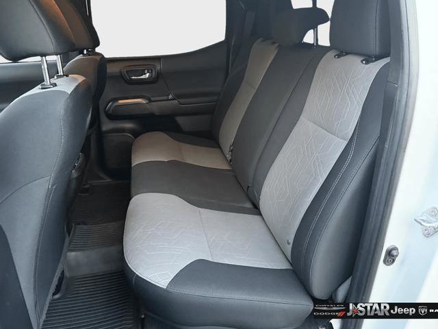 Used 2021 Toyota Tacoma TRD Off-Road w/ Technology Package image 19