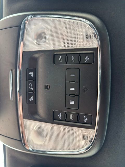 Used 2018 Jeep Grand Cherokee Summit w/ Platinum Series Group image 19