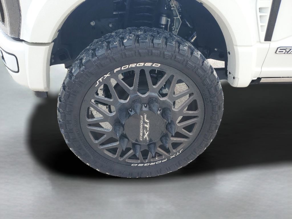 Used 2023 Ford F450 Platinum w/ FX4 Off-Road Package image 36