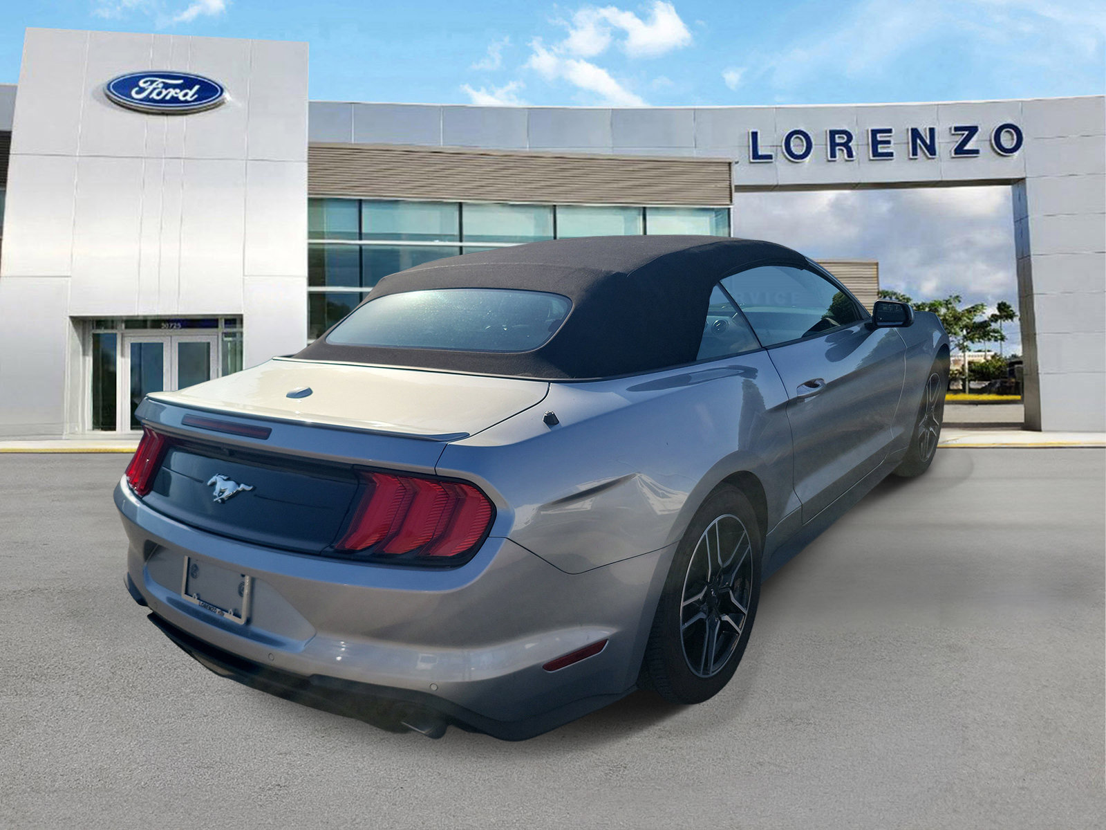 Used 2023 Ford Mustang Premium RWD image 5