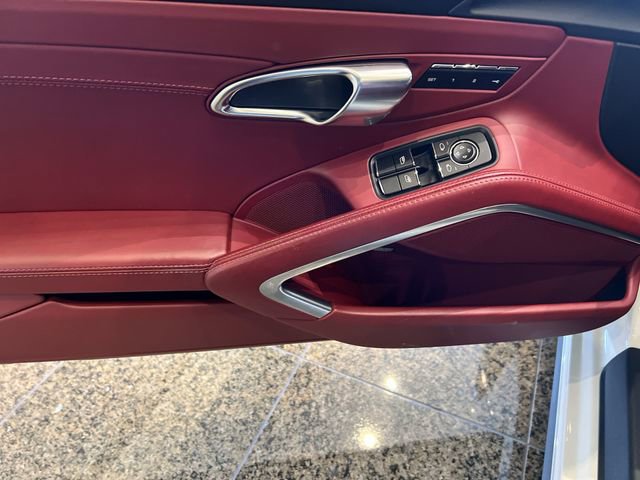 Used 2018 Porsche 911 Carrera 4S image 11