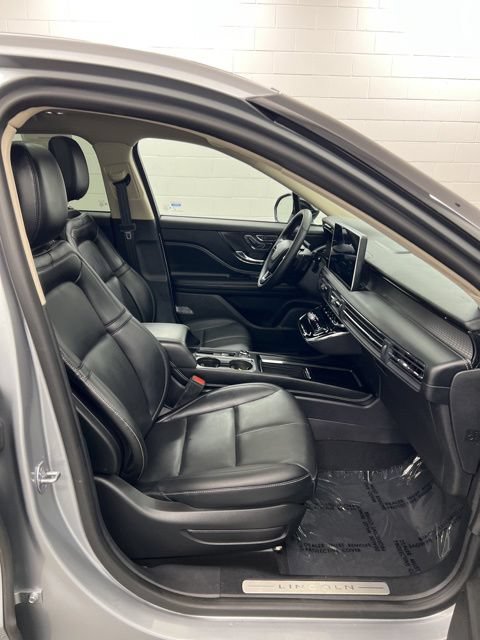 Used 2023 Lincoln Corsair AWD w/ Equipment Group 101A image 22