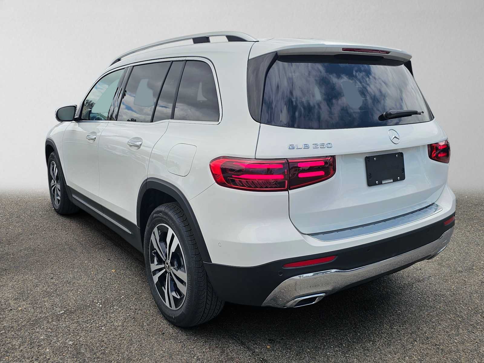 New 2026 Mercedes-Benz GLB 250 image 5