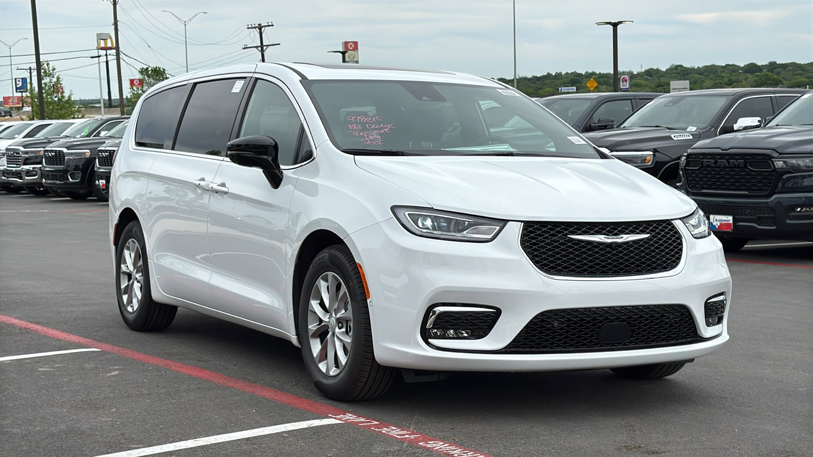 New 2026 Chrysler Pacifica Limited FWD image 7