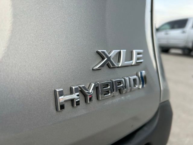 Used 2021 Toyota Sienna XLE image 10