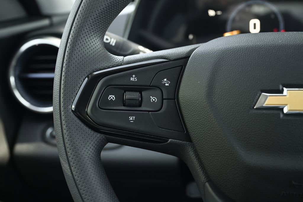 New 2026 Chevrolet Trax LT w/ LPO, Blackout Package FWD image 18