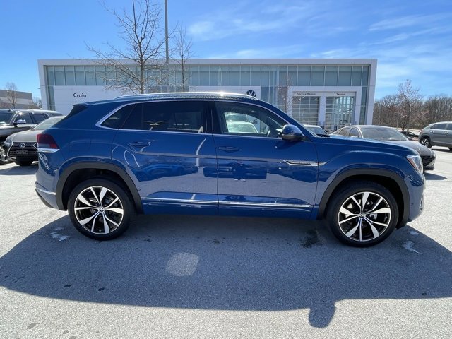 New 2025 Volkswagen Atlas Cross Sport SEL Premium R-Line image 8