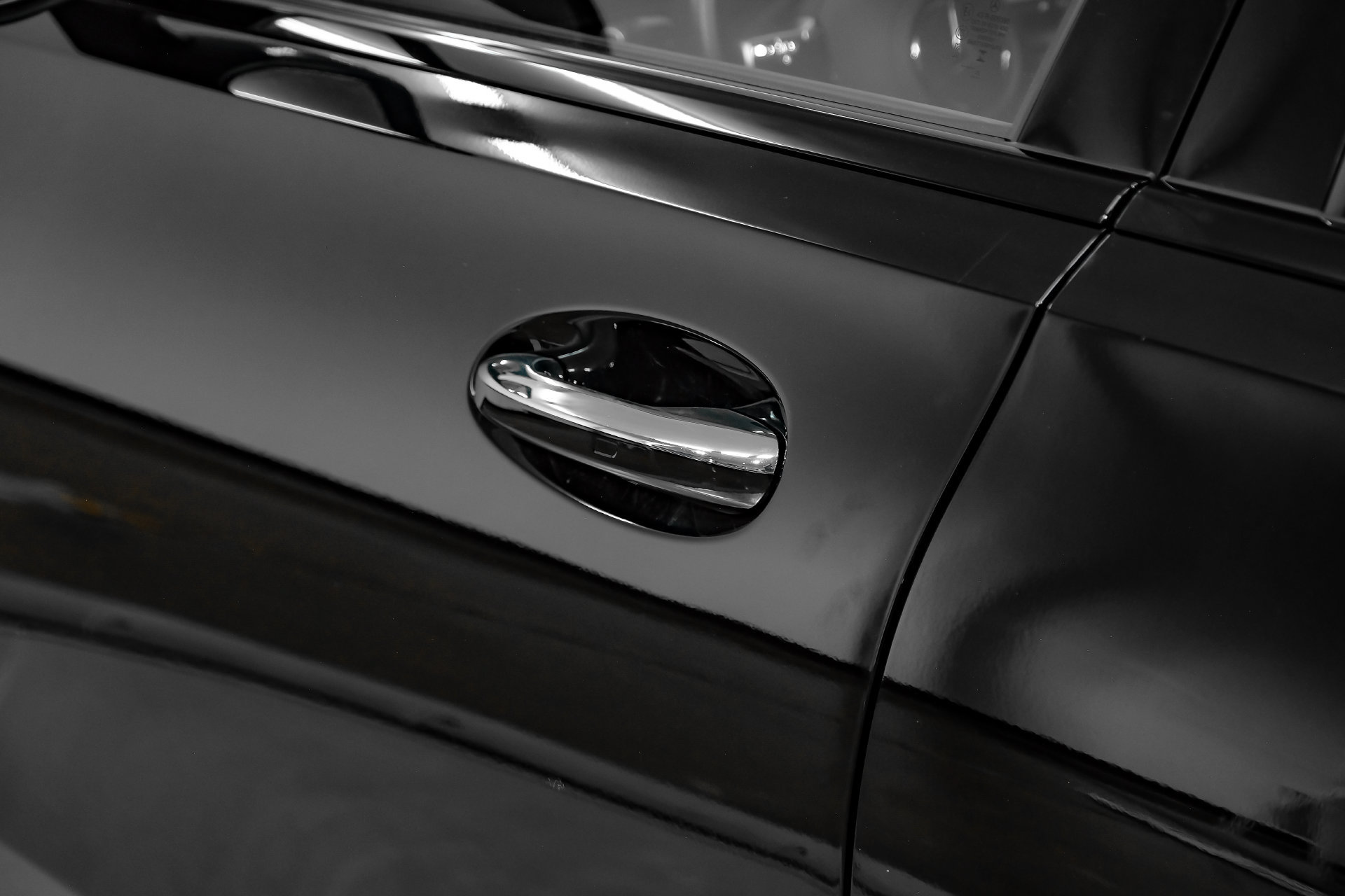 Used 2025 Mercedes-Benz C 300 Sedan w/ AMG Line w/ Night Package image 43