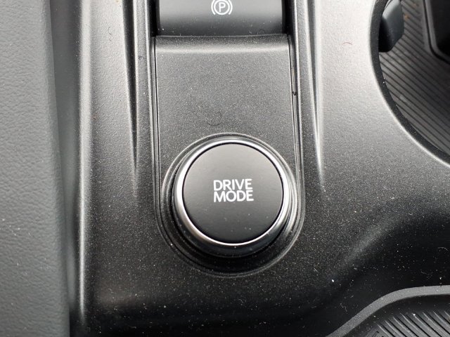 Used 2027 Ford Explorer Active w/ Active Comfort Package AWD/4WD image 26
