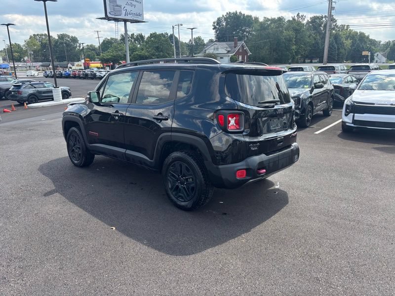 Used 2018 Jeep Renegade Trailhawk w/ UConnect 8.4 Nav Group AWD/4WD image 6